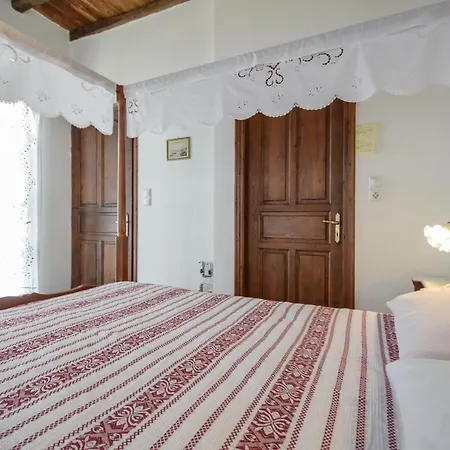 Naxos Filoxenia Apartahotel 2*