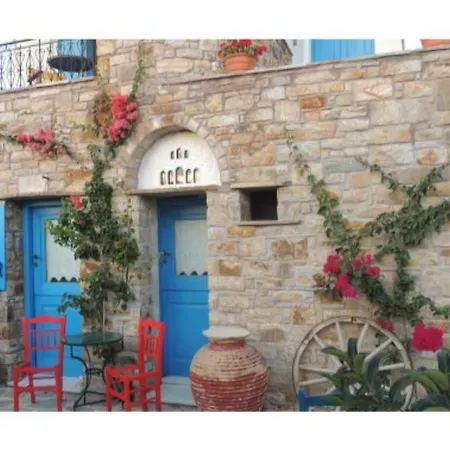 Naxos Filoxenia Aparthotel